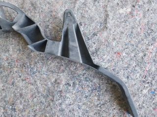 bontott AUDI A2 Jobb első Oldal Lökhárító Tartó (Műanyag)