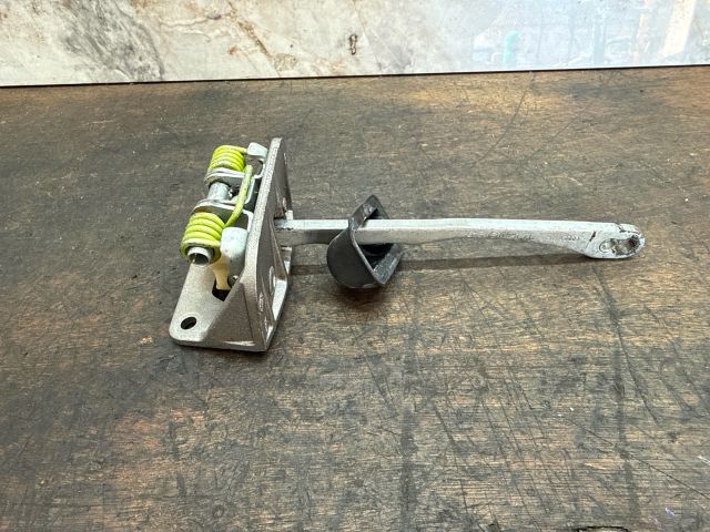 bontott AUDI A2 Jobb hátsó Ajtóhatároló