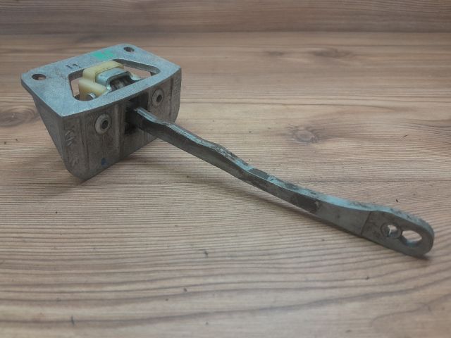 bontott AUDI A2 Jobb hátsó Ajtóhatároló