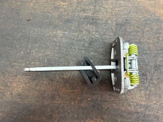 bontott AUDI A2 Jobb hátsó Ajtóhatároló