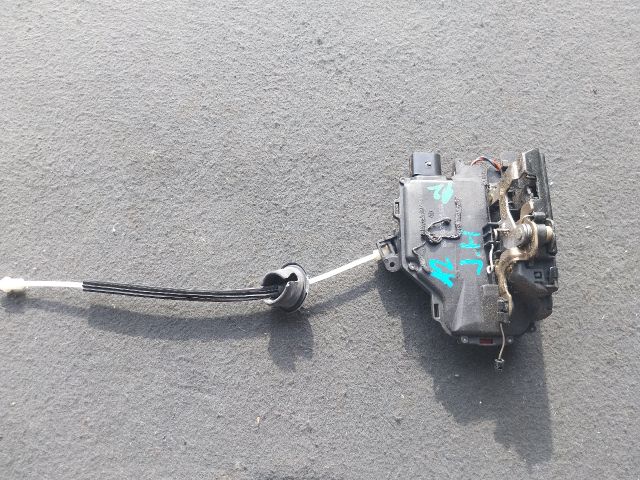 bontott AUDI A2 Jobb hátsó Ajtózár Motor