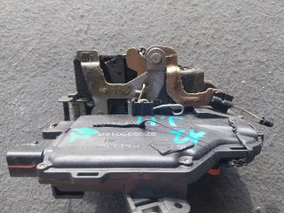 bontott AUDI A2 Jobb hátsó Ajtózár Motor