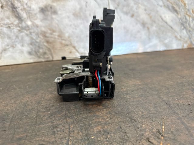 bontott AUDI A2 Jobb hátsó Ajtózár