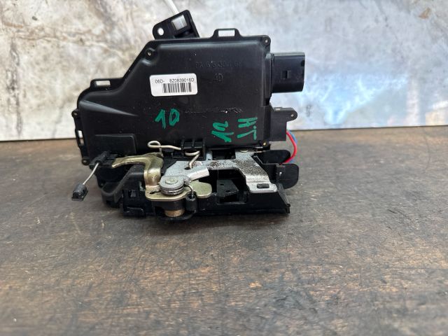 bontott AUDI A2 Jobb hátsó Ajtózár