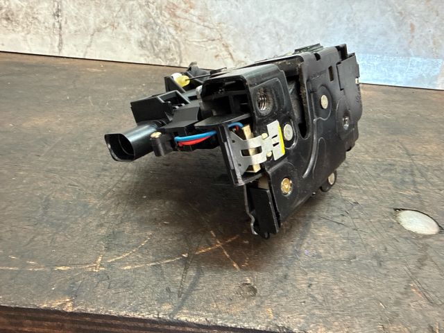 bontott AUDI A2 Jobb hátsó Ajtózár