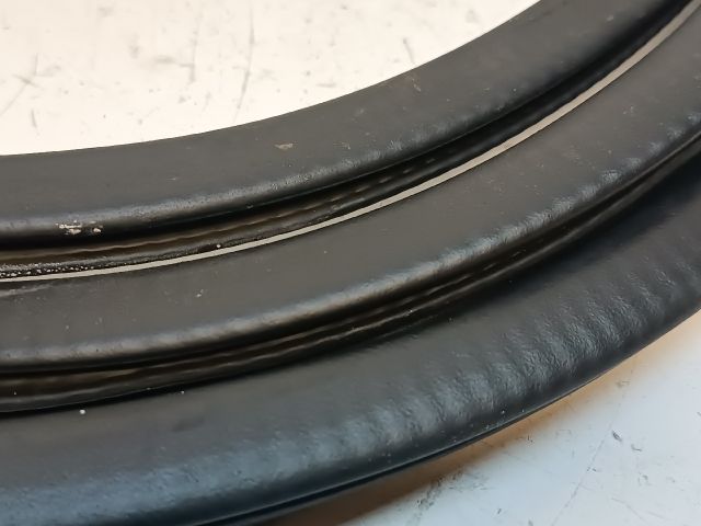 bontott AUDI A2 Jobb hátsó Gumikéder