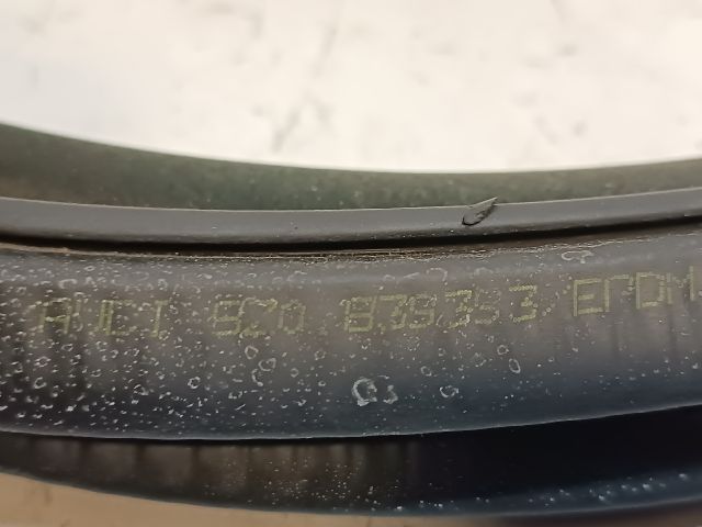 bontott AUDI A2 Jobb hátsó Gumikéder