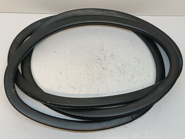 bontott AUDI A2 Jobb hátsó Gumikéder