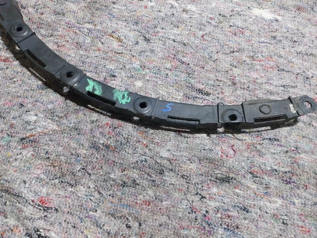 bontott AUDI A2 Jobb hátsó Lökhárító Tartó (Műanyag)