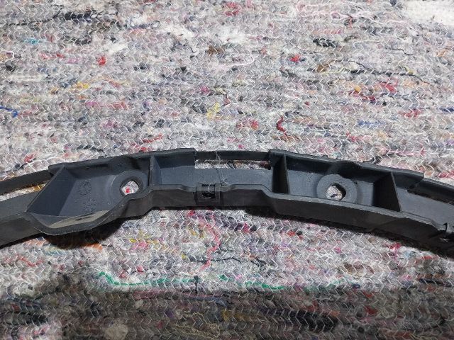 bontott AUDI A2 Jobb hátsó Lökhárító Tartó (Műanyag)