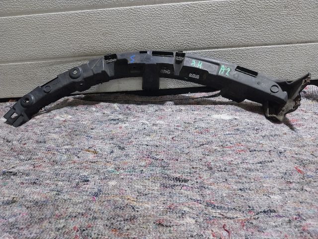 bontott AUDI A2 Jobb hátsó Oldal Lökhárító Tartó (Műanyag)