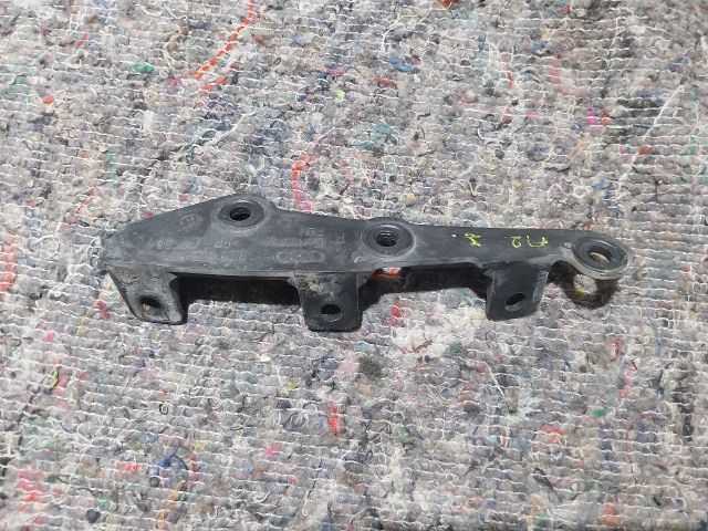 bontott AUDI A2 Jobb hátsó Oldal Lökhárító Tartó (Műanyag)