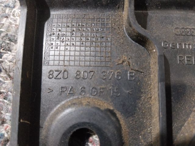 bontott AUDI A2 Jobb hátsó Oldal Lökhárító Tartó (Műanyag)