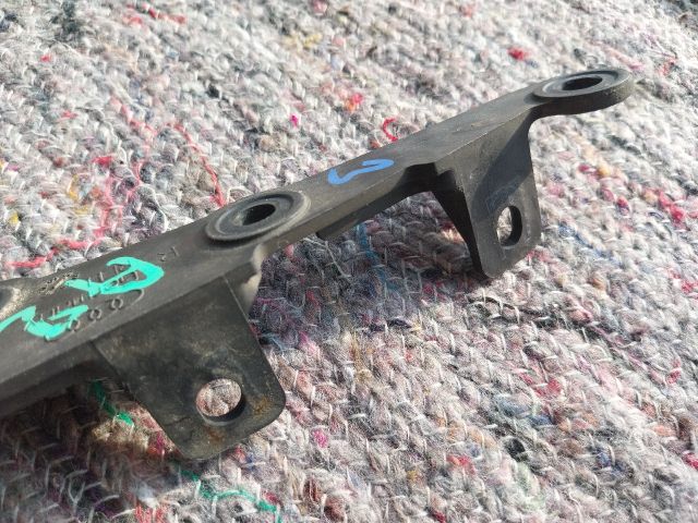 bontott AUDI A2 Jobb hátsó Oldal Lökhárító Tartó (Műanyag)