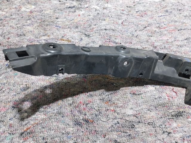 bontott AUDI A2 Jobb hátsó Oldal Lökhárító Tartó (Műanyag)