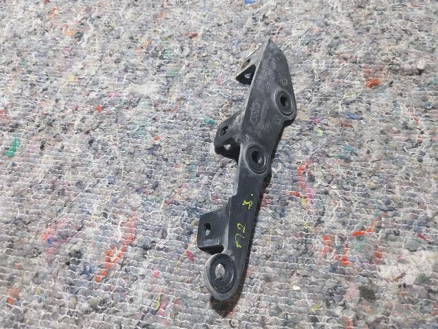 bontott AUDI A2 Jobb hátsó Oldal Lökhárító Tartó (Műanyag)