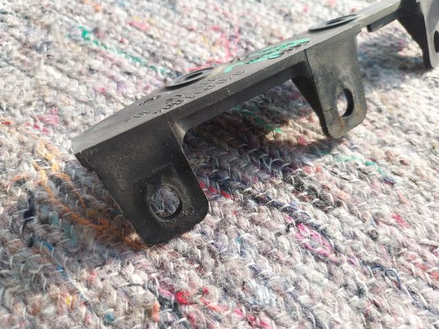 bontott AUDI A2 Jobb hátsó Oldal Lökhárító Tartó (Műanyag)