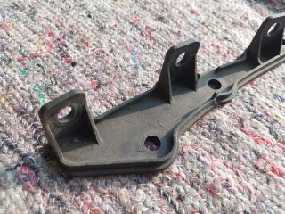 bontott AUDI A2 Jobb hátsó Oldal Lökhárító Tartó (Műanyag)