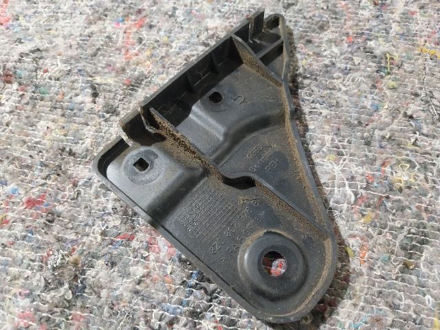 bontott AUDI A2 Jobb hátsó Oldal Lökhárító Tartó (Műanyag)
