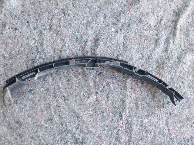 bontott AUDI A2 Jobb Sárvédő Oldaltartó