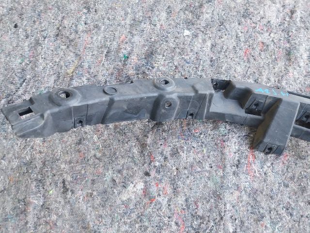 bontott AUDI A2 Jobb Sárvédő Oldaltartó