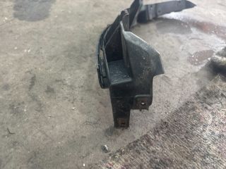 bontott AUDI A2 Jobb Sárvédő Oldaltartó