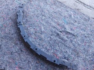 bontott AUDI A2 Jobb Sárvédő Oldaltartó