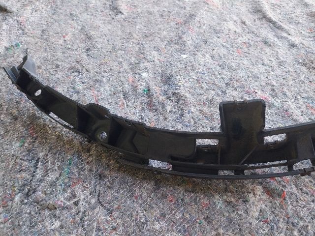 bontott AUDI A2 Jobb Sárvédő Oldaltartó