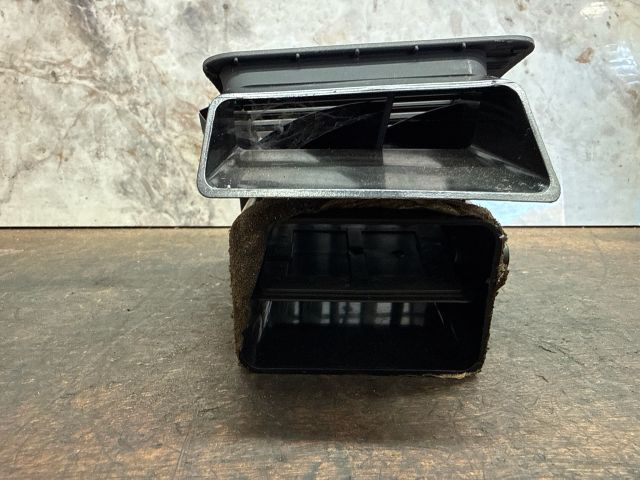 bontott AUDI A2 Jobb Szellőző