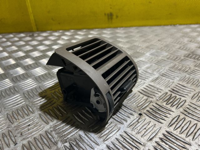 bontott AUDI A2 Jobb Szellőző