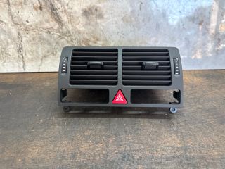 bontott AUDI A2 Középső Szellőző