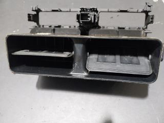 bontott AUDI A2 Középső Szellőző