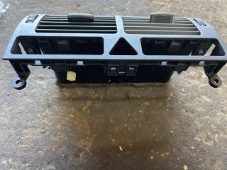 bontott AUDI A2 Középső Szellőző