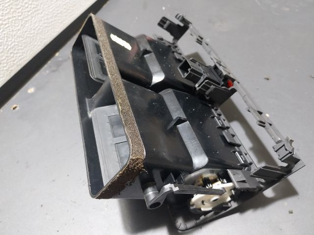 bontott AUDI A2 Középső Szellőző