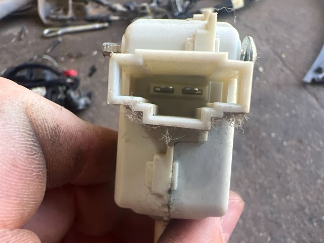 bontott AUDI A2 Központizár Motor Tankajtó