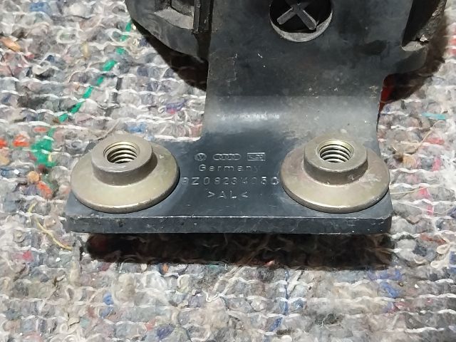 bontott AUDI A2 Motorháztető Bal Zsanér