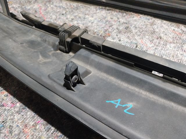 bontott AUDI A2 Motorháztető Díszrács