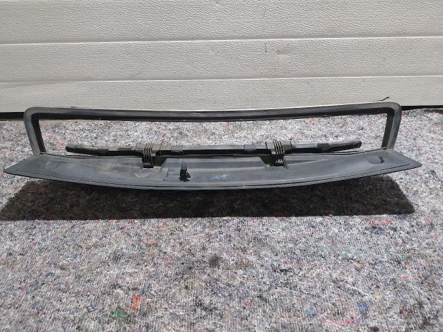 bontott AUDI A2 Motorháztető Díszrács