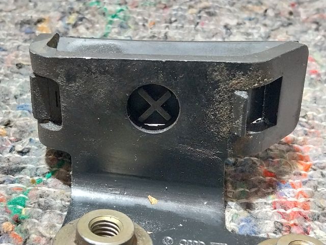 bontott AUDI A2 Motorháztető Jobb Zsanér