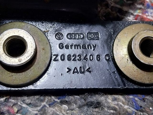 bontott AUDI A2 Motorháztető Jobb Zsanér