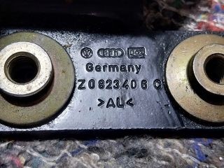 bontott AUDI A2 Motorháztető Jobb Zsanér