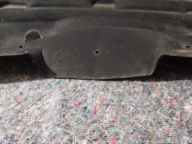 bontott AUDI A2 Motorháztető Szigetelés