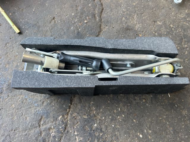 bontott AUDI A2 Szerszámkészlet