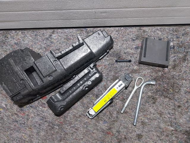 bontott AUDI A2 Szerszámkészlet