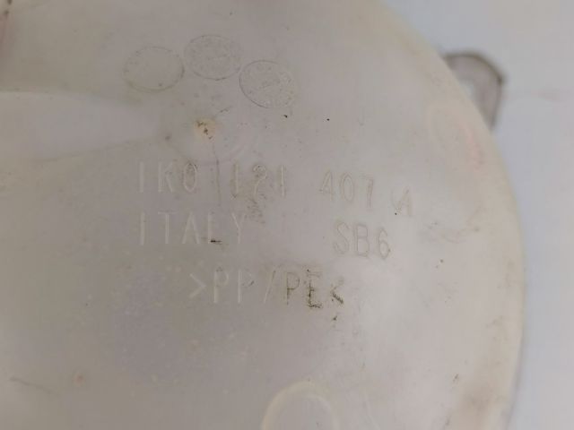 bontott AUDI A3 Kiegyenlítő Tartály