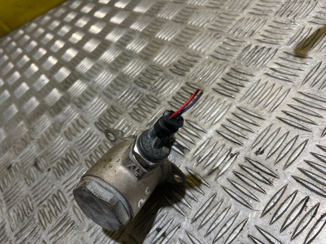 bontott AUDI A3 Nagynyomású Szivattyú