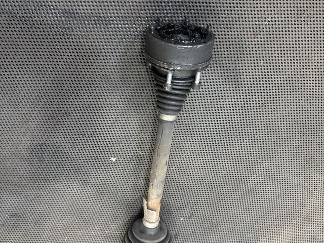 bontott AUDI A3 Bal Féltengely