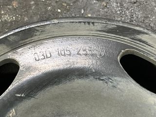 bontott AUDI A3 Főtengely Szíjtárcsa