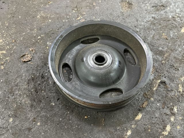 bontott AUDI A3 Főtengely Szíjtárcsa