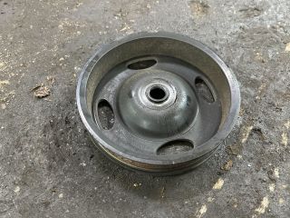 bontott AUDI A3 Főtengely Szíjtárcsa